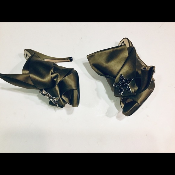 N°21 Green Satin Crystal Star Heels - Picture 4 of 7